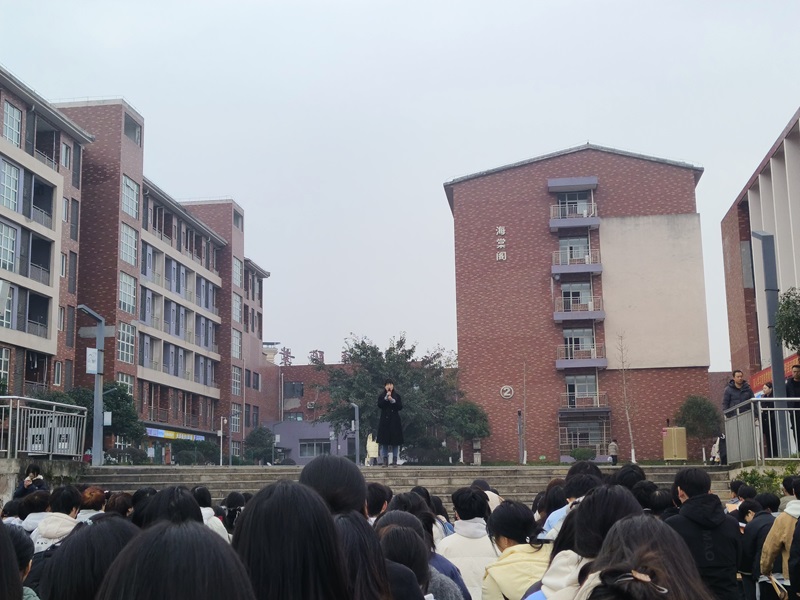科长讲话.jpg